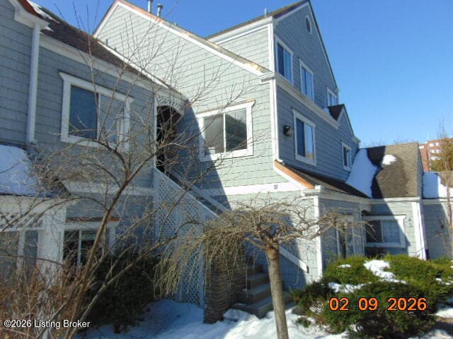 750 Zorn Ave, Louisville - photo 1 of 25