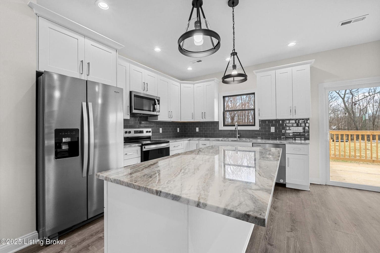 211 Alreva Rd, Louisville - photo 1 of 21