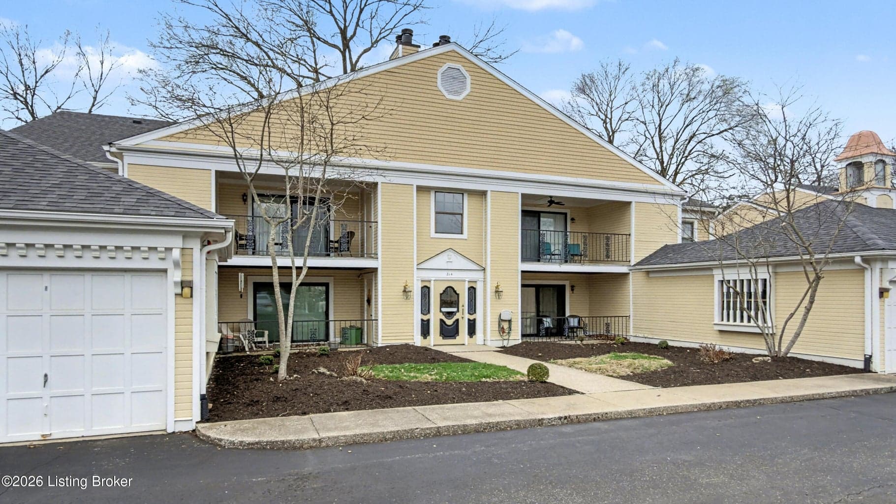 814 Washburn Ave, Louisville - photo 1 of 30