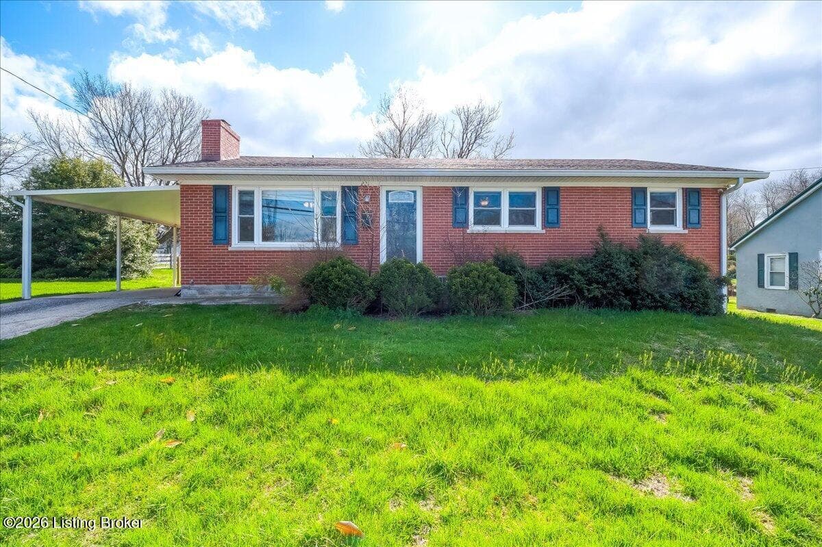 221 Lyons Dr, Frankfort - photo 1 of 31