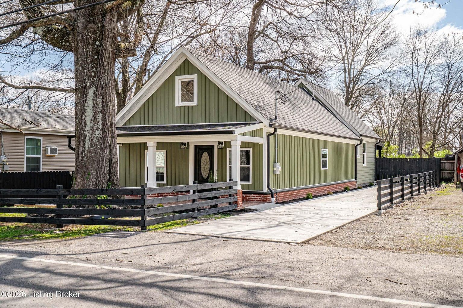 1226 Vim Dr, Louisville - photo 1 of 38