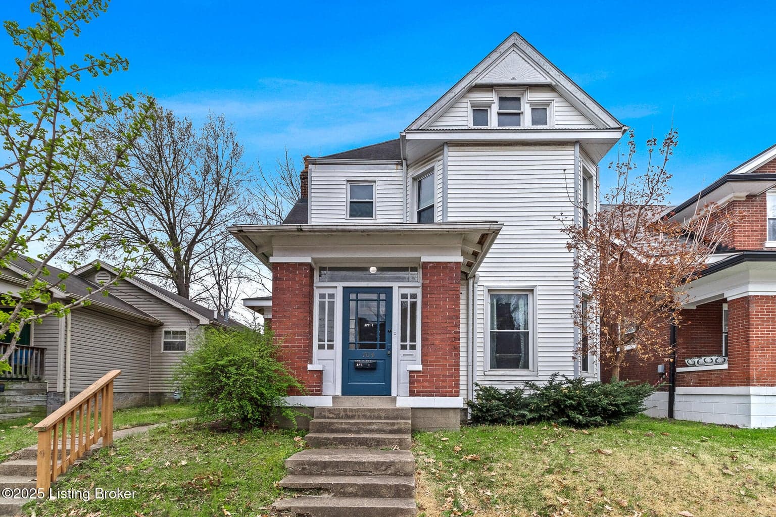 704 Oak St, Louisville - photo 1 of 24