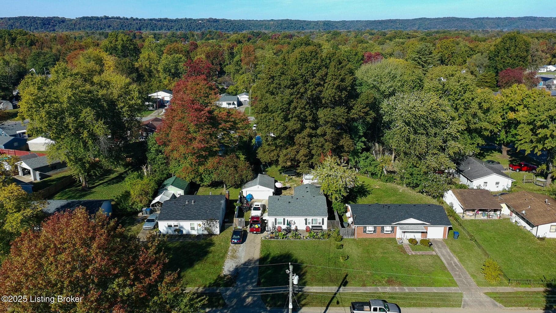 10008 Donau Ln, Louisville - photo 1 of 29