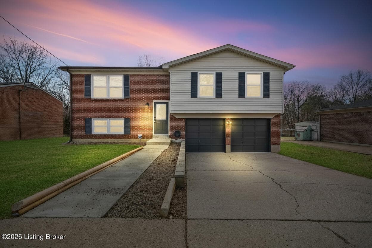 5708 Midnight Ln, Louisville - photo 1 of 31