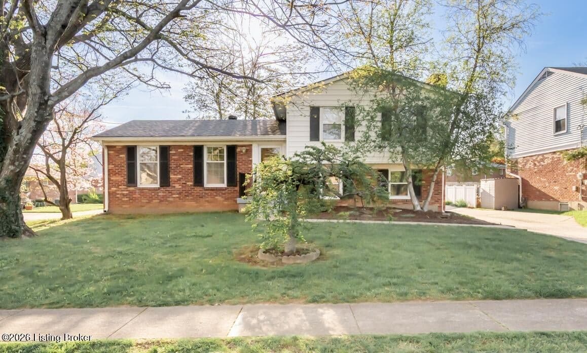 2823 Six Mile Ln, Louisville - photo 1 of 50