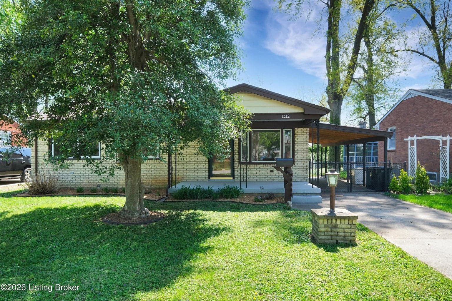 1312 Scholar St, Louisville - photo 1 of 36