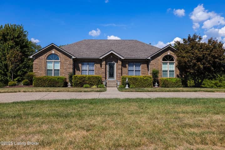 650 Foxmoore Dr, Taylorsville