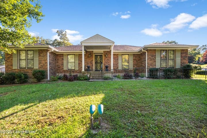 1104 Palatka Rd, Louisville - photo 2 of 45