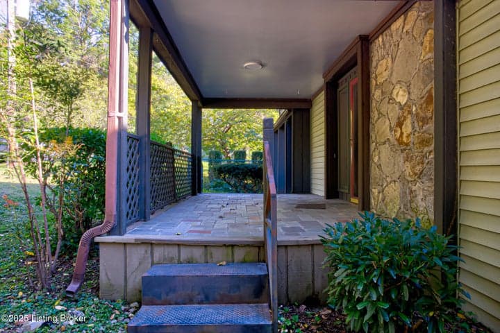 741 Middle Way, Louisville - photo 4 of 45