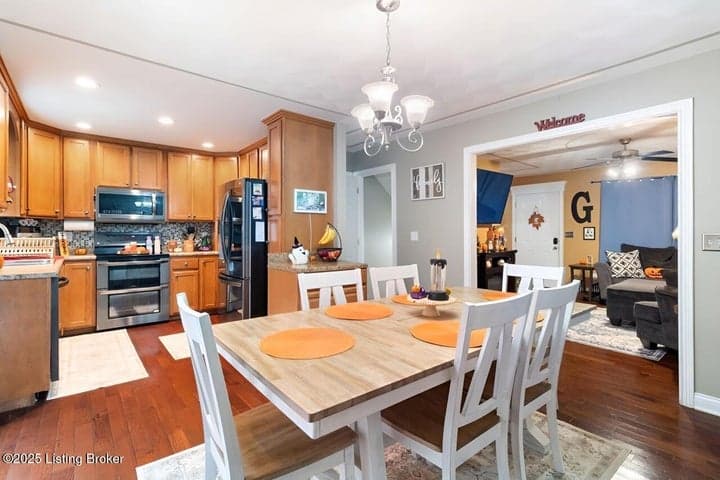 100 Benelli Dr, Bardstown - photo 4 of 44