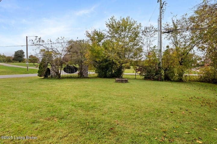 100 Benelli Dr, Bardstown - photo 3 of 44