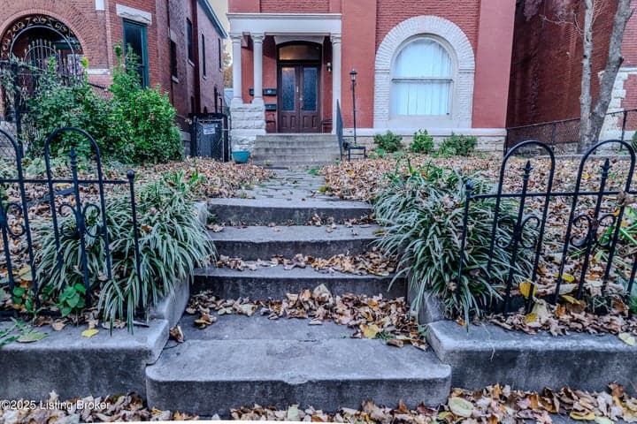 125 Ormsby Ave, Louisville - photo 3 of 42