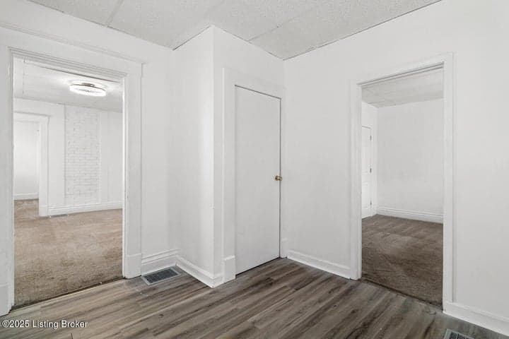 2604 Hale Ave, Louisville - photo 2 of 37