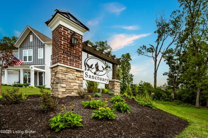 313 Mud Hen Dr, Shepherdsville - photo 2 of 5