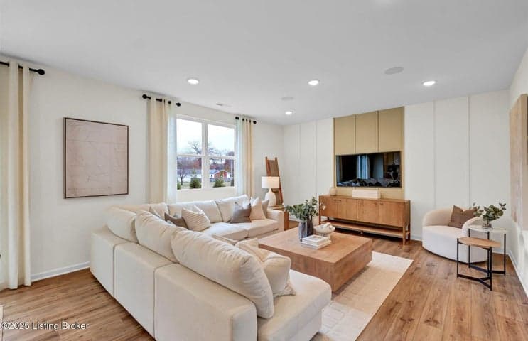 8509 Lysander Dr, Louisville - photo 3 of 29