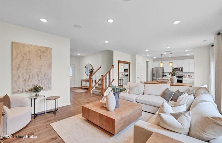 8509 Lysander Dr, Louisville - photo 2 of 29