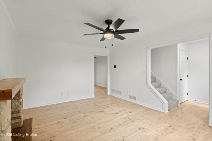 4809 Grecian Ct, Louisville - photo 4 of 38