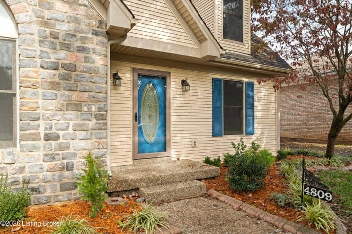 4809 Grecian Ct, Louisville - photo 2 of 38