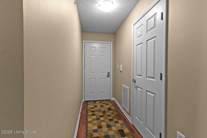 2600 Aristocrat Pl, Louisville - photo 5 of 24