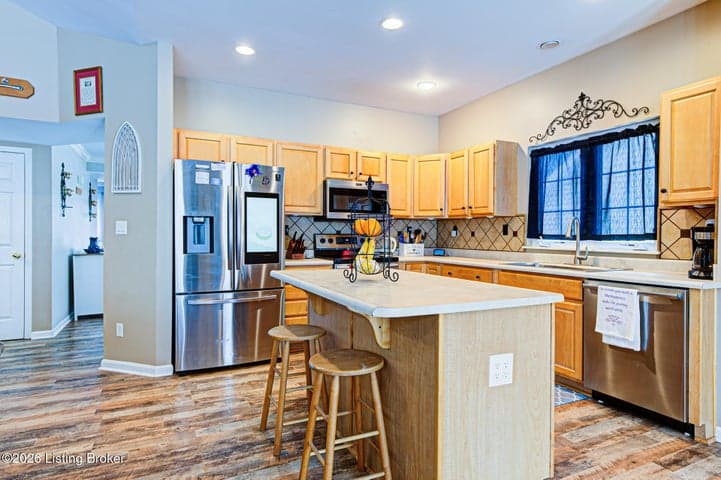 10611 Providence Dr, Louisville - photo 5 of 29