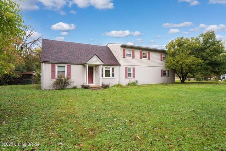 7700 Rosemary Ln, Louisville