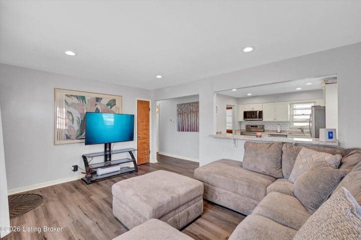 2415 Sunshine Way, Louisville - photo 4 of 38