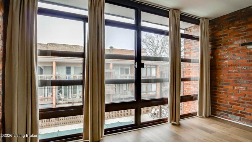 1040 Cherokee Rd, Louisville - photo 4 of 22