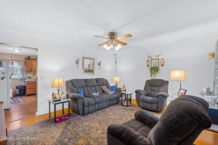 4308 Wilmoth Ave, Louisville - photo 4 of 43