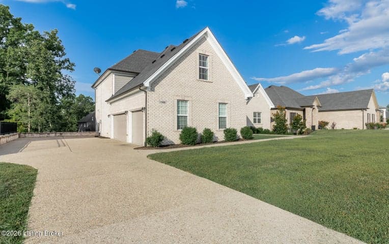 17400 Shakes Creek Dr, Louisville - photo 3 of 66