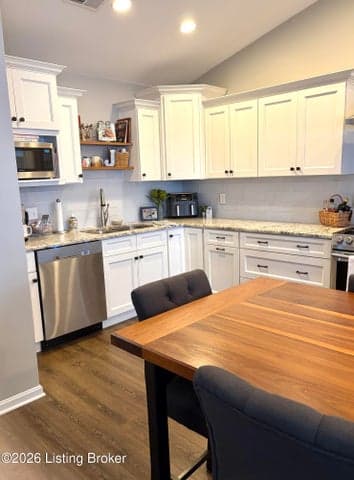 1277 Parkway Gardens Ct, Louisville - photo 5 of 27