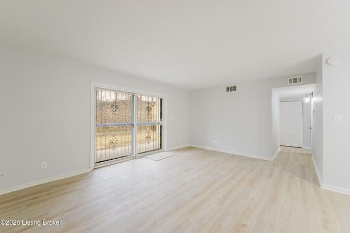 802 Highwood Dr, Louisville - photo 3 of 21