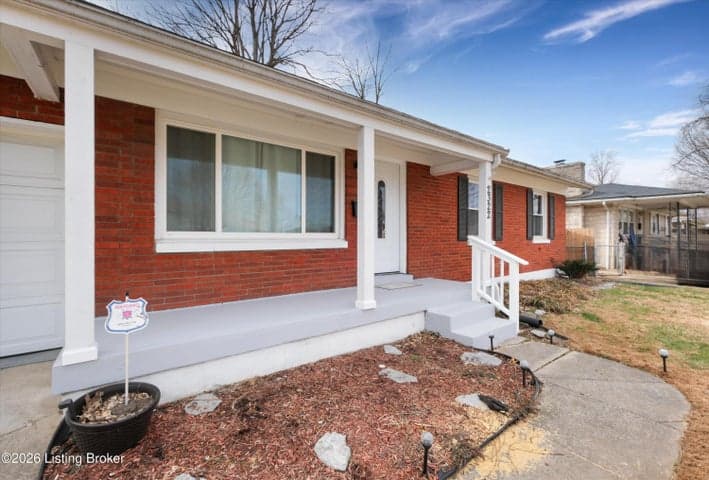 2322 Perth Dr, Louisville - photo 2 of 29