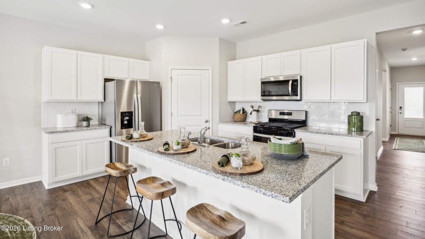 11124 Pheasant Run Ct, Louisville - photo 3 of 10