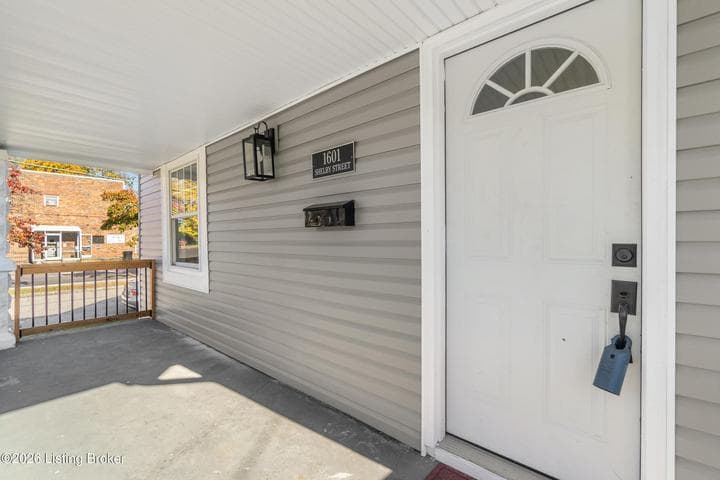 1601 Shelby St, Louisville - photo 3 of 24