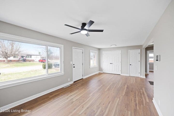 8905 Mapleview Dr, Louisville - photo 5 of 30