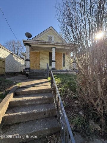 1922 Rowan St, Louisville - photo 5 of 27