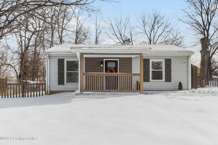 6108 Potts Ln, Crestwood - photo 2 of 40