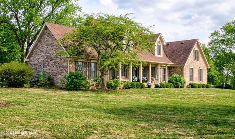 1103 Metalwood Dr, Bardstown - photo 2 of 48