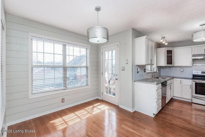 5113 Middlesex Dr, Louisville - photo 3 of 25