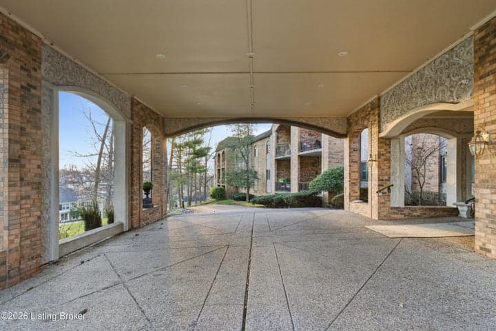 5800 Coach Gate Wynde, Louisville - photo 4 of 53