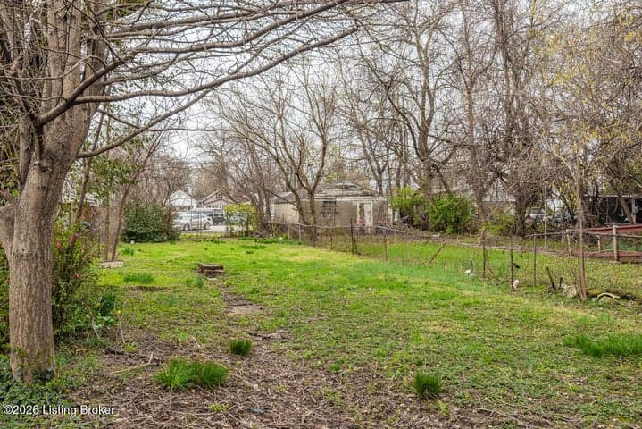 3026 Grand Ave, Louisville - photo 2 of 24