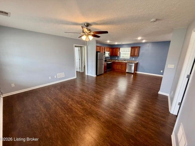 119 McGowan Ave, Bardstown - photo 3 of 28