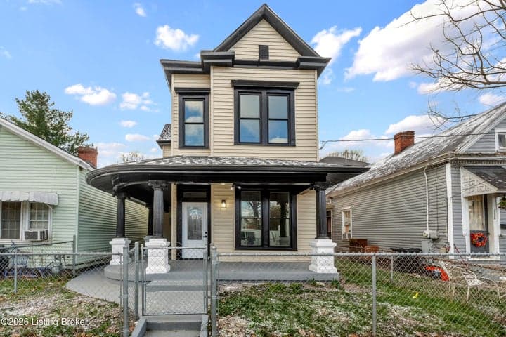 2324 Rowan St, Louisville - photo 2 of 34