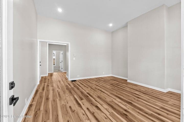 2324 Rowan St, Louisville - photo 5 of 34