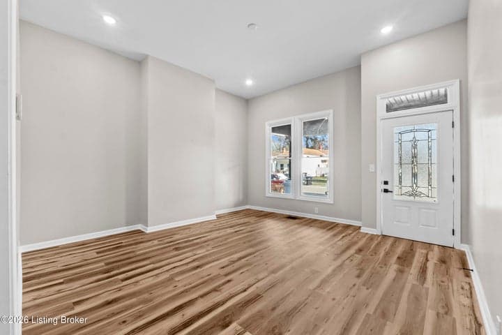 2324 Rowan St, Louisville - photo 4 of 34