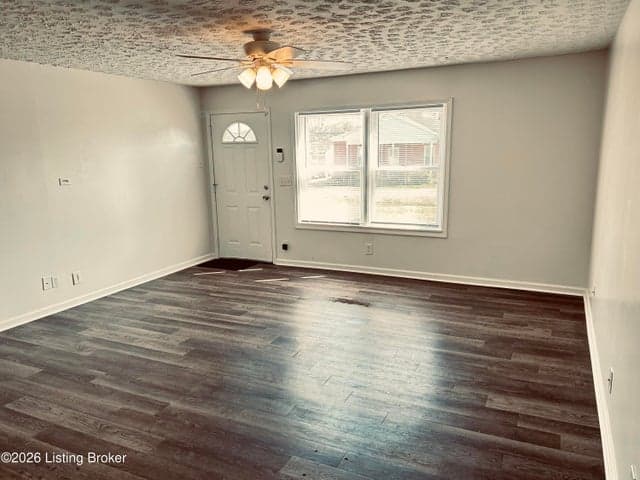 206 Meadowview Dr, Mt Washington - photo 2 of 19