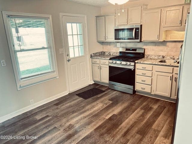 206 Meadowview Dr, Mt Washington - photo 3 of 19