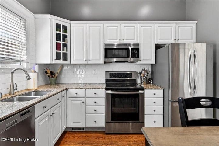 1318 Eastern Pkwy, Louisville - photo 5 of 27