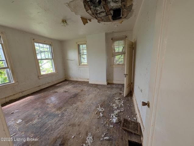 716 Cedar Grove Ct, Louisville - photo 3 of 17