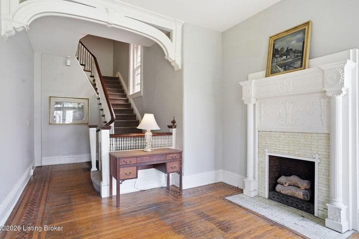 1456 Saint James Ct, Louisville - photo 5 of 83